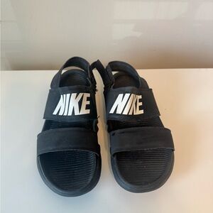 Nike Black Strap Sandals